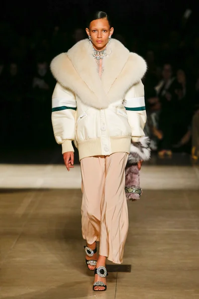 Look 39